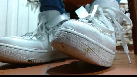 TELL ME MISS online show from October 3, 2025, 2:52 am