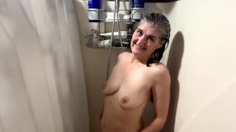 Miss Spooky Silverstacker online show from January 24, 2025, 11:48 am