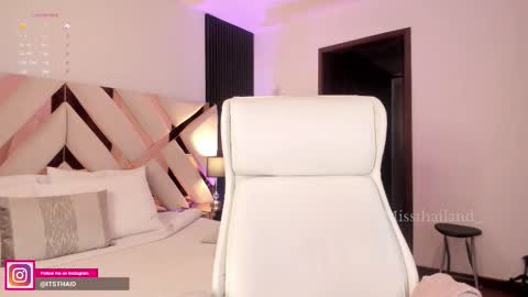 Fernanda Davila online show from November 18, 2025, 9:52 pm