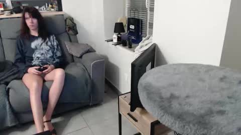 missthon online show from December 1, 2025, 12:54 pm