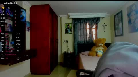 missvalery1 online show from May 25, 2026, 9:54 pm