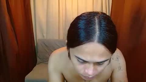 SweetViolet online show from October 6, 2025, 7:28 am