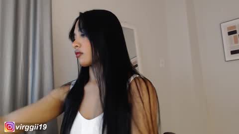 missvirggii online show from October 13, 2025, 9:48 pm