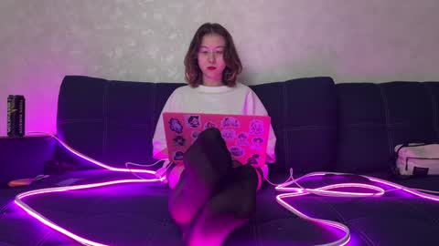 misswishh online show from December 1, 2024, 7:03 pm