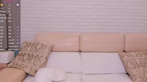 missxcaprice online show from April 21, 2026, 2:51 am