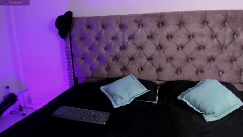 Miss online show from September 11, 2025, 8:31 pm