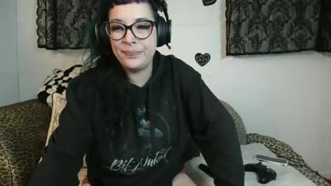 Missy Dee online show from April 12, 2026, 7:02 am