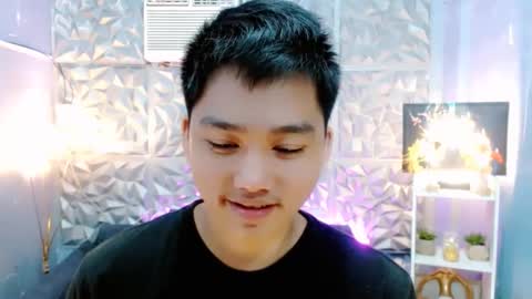 Snapshot of mister_officer chatting on December 19, 2025, 5:09 pm SAINT SACHI will make your day online show from December 19, 2025, 5:09 pm