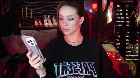 Darsy online show from October 6, 2025, 1:52 pm