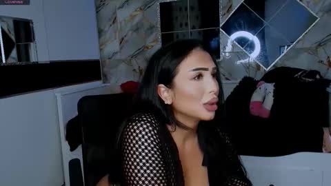 mistress_meryem online show from September 15, 2025, 11:27 pm