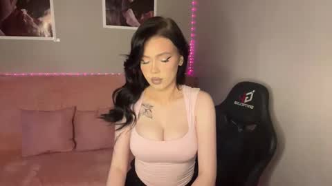 Mia online show from September 18, 2025, 6:26 am