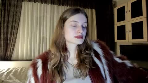 mistresselizy online show from January 8, 2025, 4:33 pm