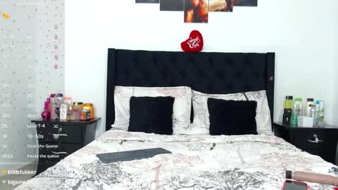 mistresskattia online show from January 8, 2025, 11:19 pm