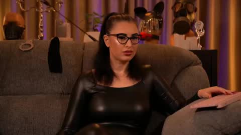 Mistress Kelly online show from October 6, 2025, 10:29 pm