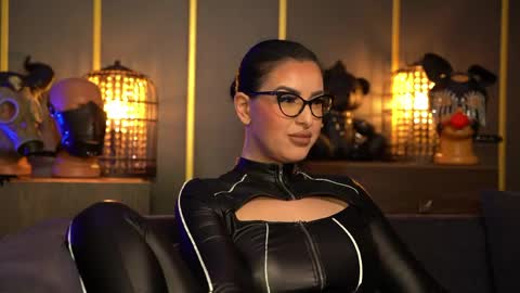 Mistress Kelly online show from April 23, 2026, 10:12 pm