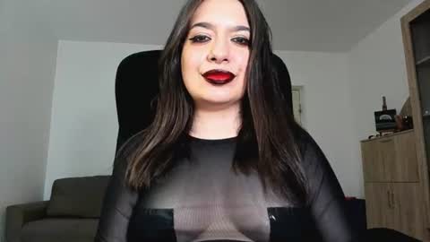 Snapshot of mistressmichelle5 chatting on July 6, 2026, 11:07 am YourGoddessM online show from July 6, 2026, 11:07 am