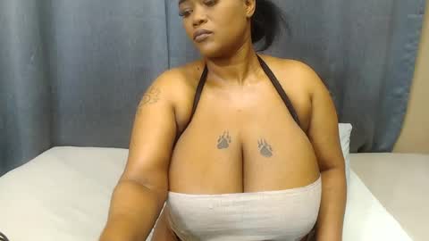 Snapshot of mistressofmelons chatting on June 23, 2026, 6:33 am MistressOfMelons online show from June 23, 2026, 6:33 am