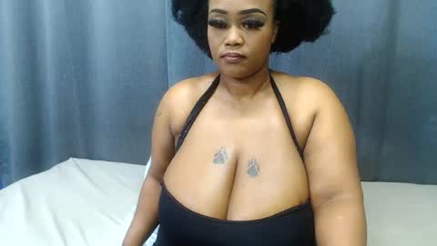 Snapshot of mistressofmelons chatting on July 29, 2026, 5:38 am MistressOfMelons online show from July 29, 2026, 5:38 am