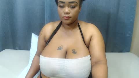 Snapshot of mistressofmelons chatting on August 1, 2026, 8:13 am MistressOfMelons online show from August 1, 2026, 8:13 am