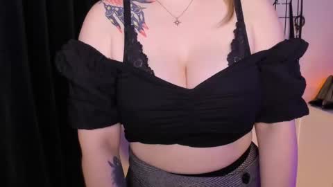 SANDY online show from February 21, 2025, 7:10 pm