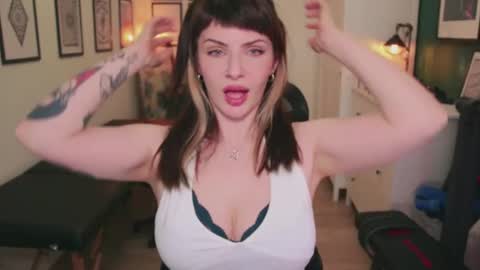 SANDY online show from April 18, 2026, 7:07 pm