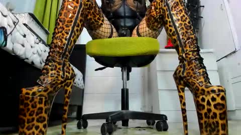 Tiffany online show from March 17, 2026, 10:24 pm