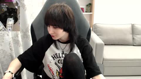 misty_dark online show from November 7, 2025, 9:04 pm