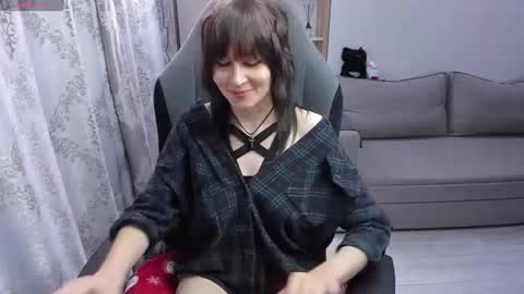 Snapshot of misty_dark chatting on July 17, 2026, 5:40 pm misty_dark online show from July 17, 2026, 5:40 pm