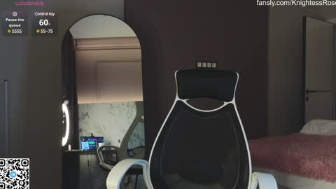 misty_roseee online show from January 22, 2025, 7:24 pm