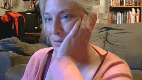 Snapshot of mistymountains96 chatting on June 2, 2026, 3:41 am Misty Mountains online show from June 2, 2026, 3:41 am