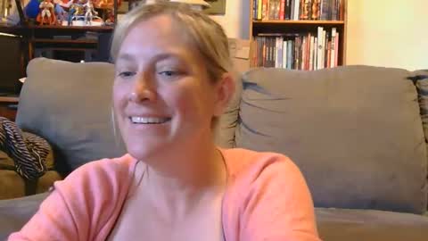 Snapshot of mistymountains96 chatting on June 6, 2026, 1:00 am Misty Mountains online show from June 6, 2026, 1:00 am