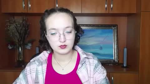 Aria online show from October 11, 2025, 11:42 am