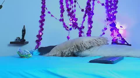 Miwa  online show from March 7, 2025, 11:27 pm