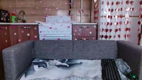 Miya online show from February 6, 2026, 1:03 pm