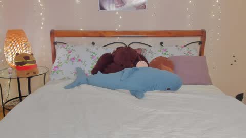 Miya online show from March 26, 2026, 1:22 am