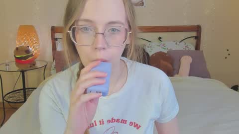 Miya online show from March 30, 2026, 1:39 am