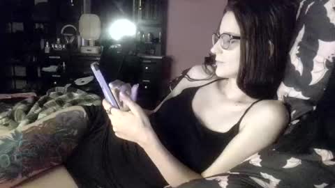 Snapshot of mizzbonez chatting on February 14, 2026, 1:57 am Mizz Bonez online show from February 14, 2026, 1:57 am