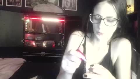 Snapshot of mizzbonez chatting on April 1, 2026, 3:51 am Mizz Bonez online show from April 1, 2026, 3:51 am