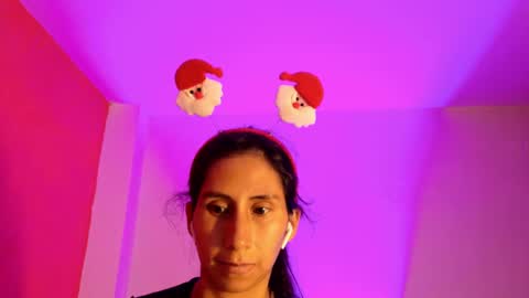 MoonLipson online show from December 22, 2024, 11:22 am