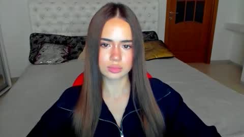 Beata online show from November 13, 2025, 7:02 pm