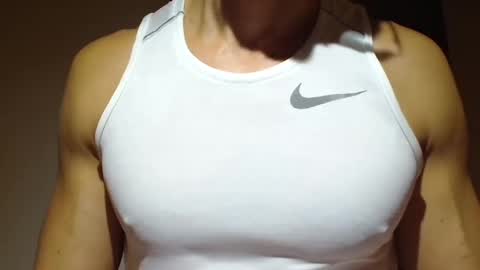 mmuscularman online show from September 30, 2025, 7:35 am