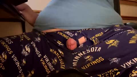 mnguy19726969 online show from September 18, 2025, 4:42 pm