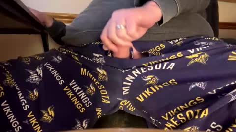 mnguy19726969 online show from May 6, 2026, 6:02 pm