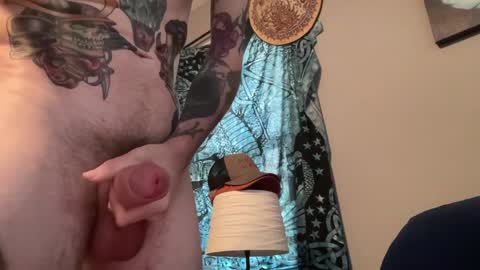 MNTuiLa online show from December 10, 2024, 4:06 pm