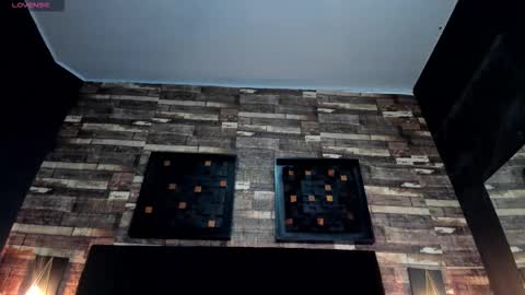 mochasins_ online show from November 7, 2025, 11:32 am