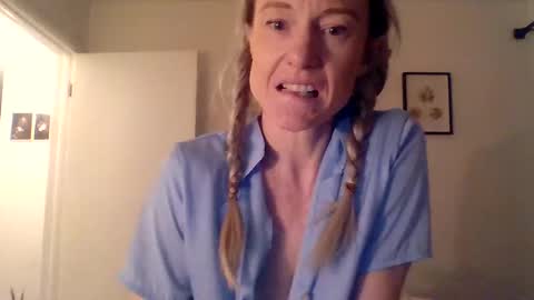 Snapshot of mockingbirds91 chatting on March 27, 2026, 2:39 am mockingbirds91 online show from March 27, 2026, 2:39 am