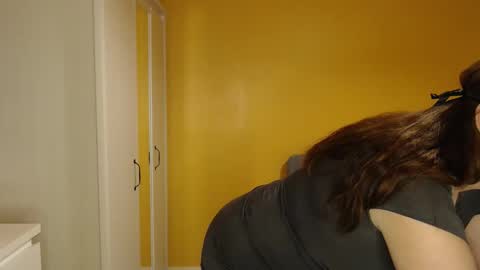 Mockingjay3001 online show from October 23, 2025, 5:33 pm