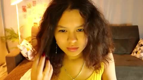 moco_choco online show from September 28, 2025, 2:06 am