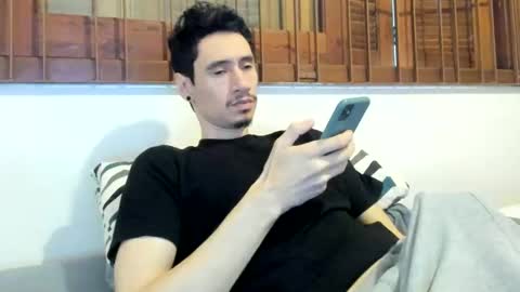 DigBreed online show from January 4, 2025, 9:52 pm