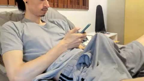 DigBreed online show from March 8, 2026, 11:52 pm